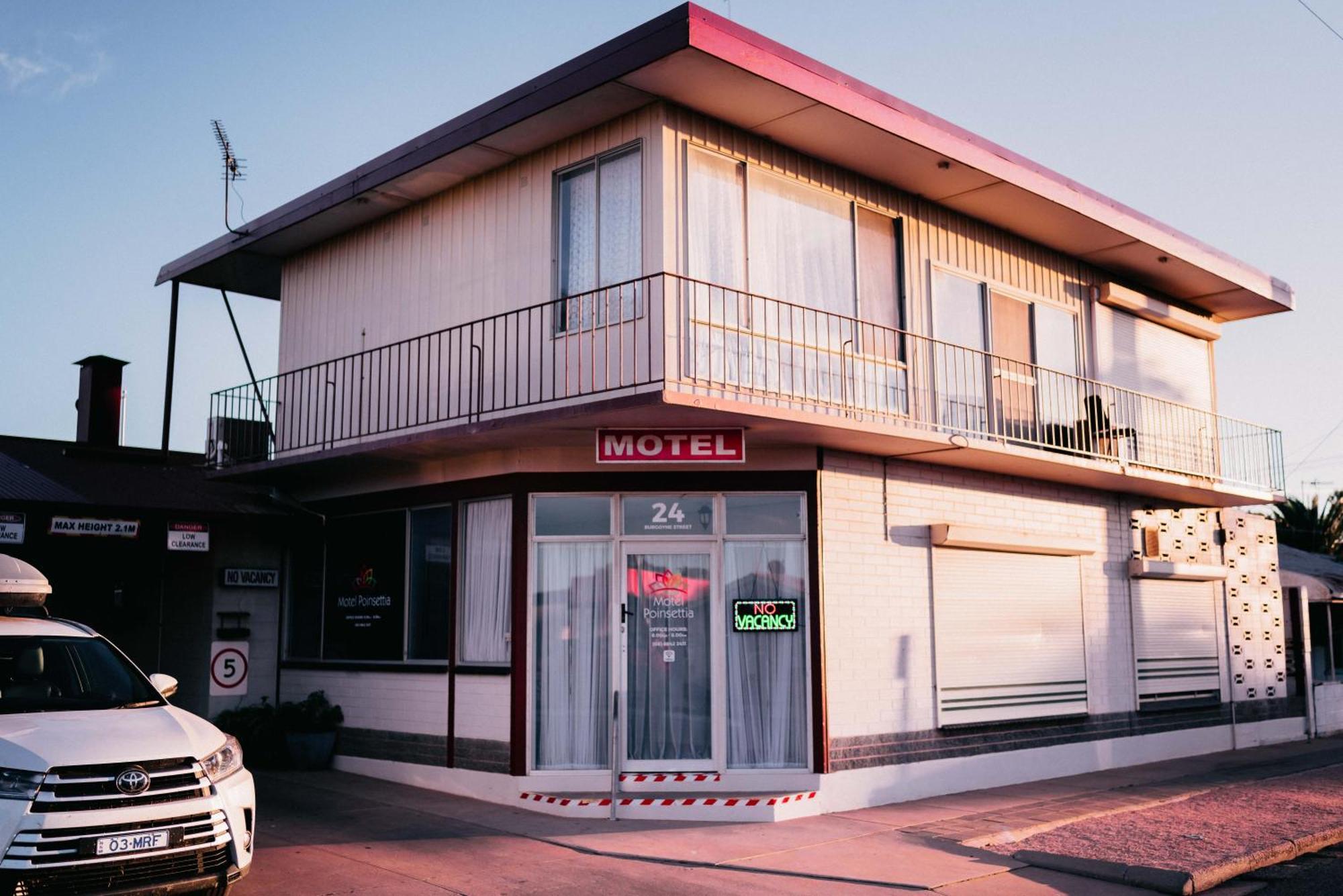 Motel Poinsettia 3*